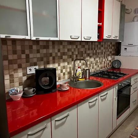 Red Apartament Апартаменти Брашов
